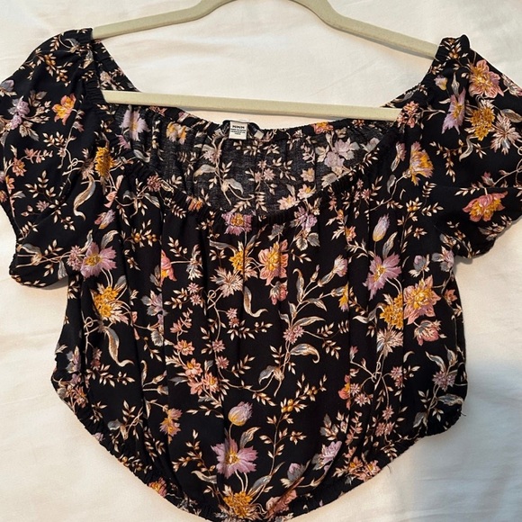 Off the shoulder top - Picture 1 of 5